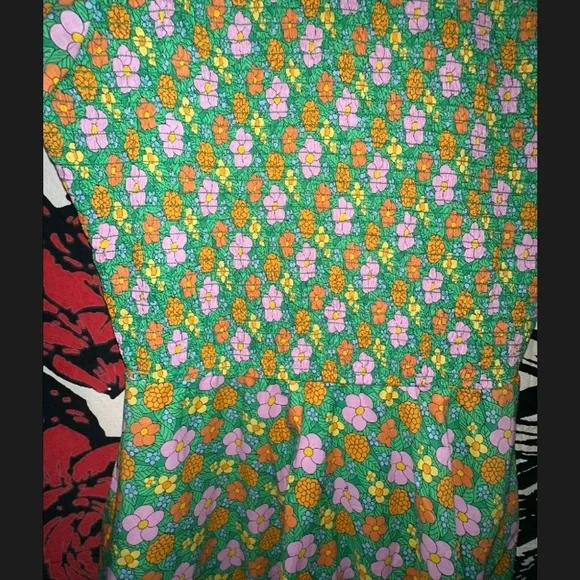 Floral Green Midi Dress with White Collar - Picture 2 of 2